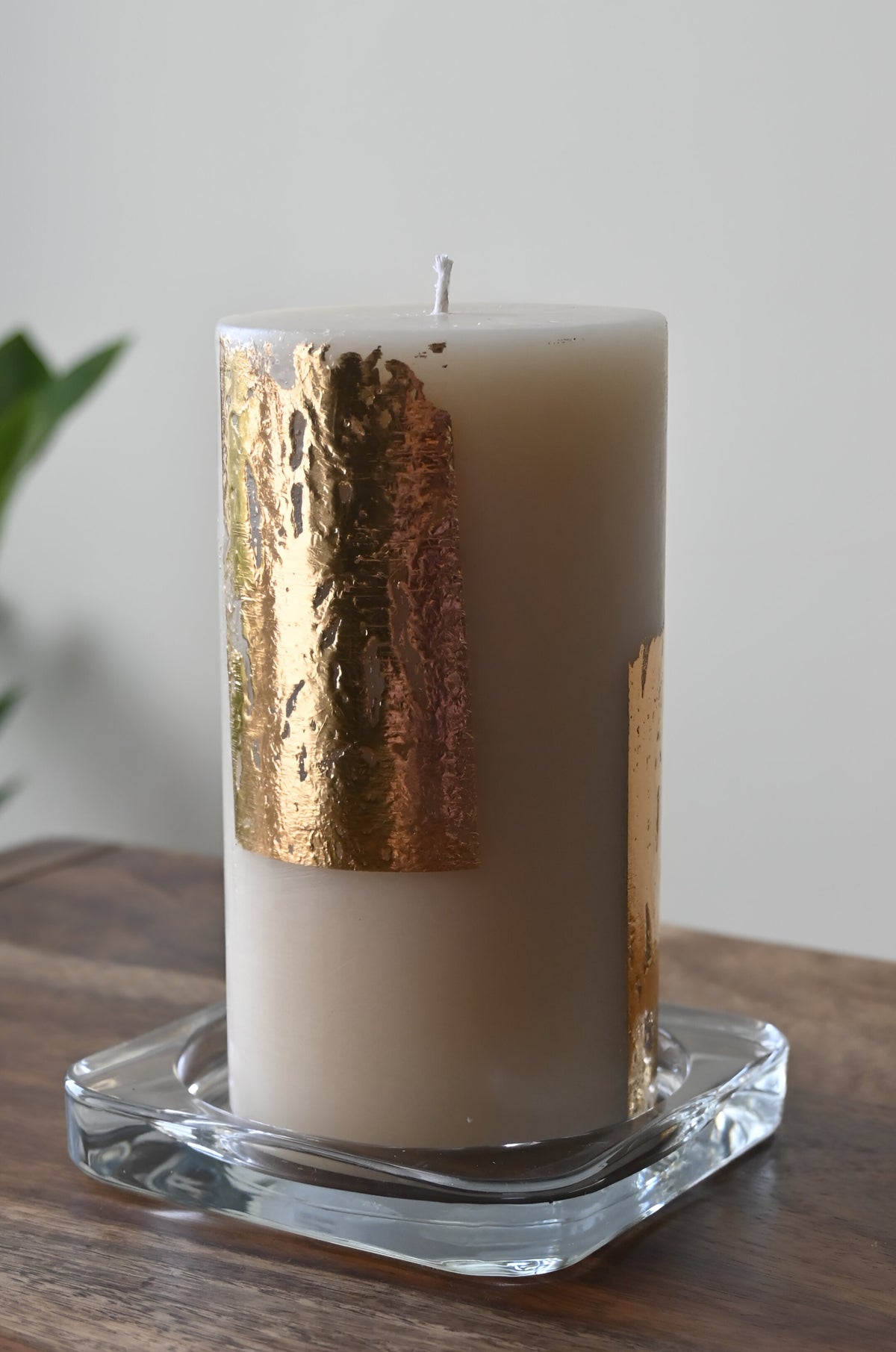 A Touch of Gold. A Glow of Elegance.
